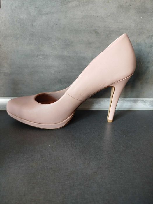 Туфлі 39 розмір. Тілесні