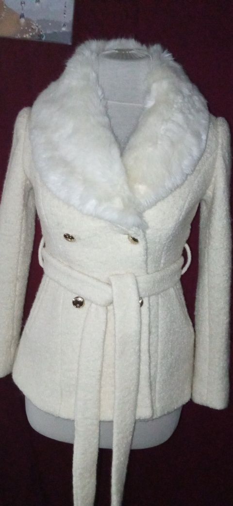 Пальто жіноче, розмір М