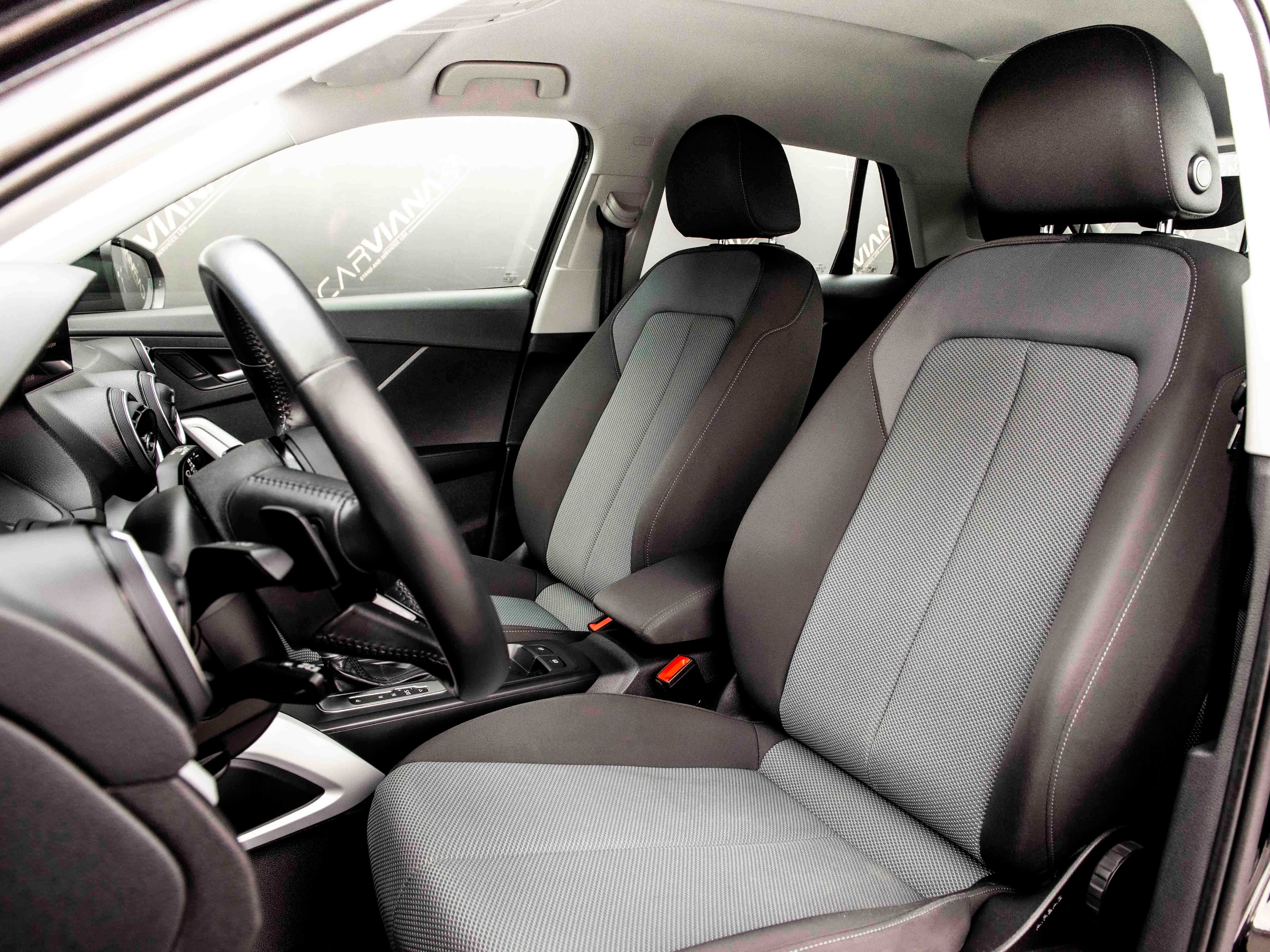 AUDI Q2 30 TDI Design com garantia
