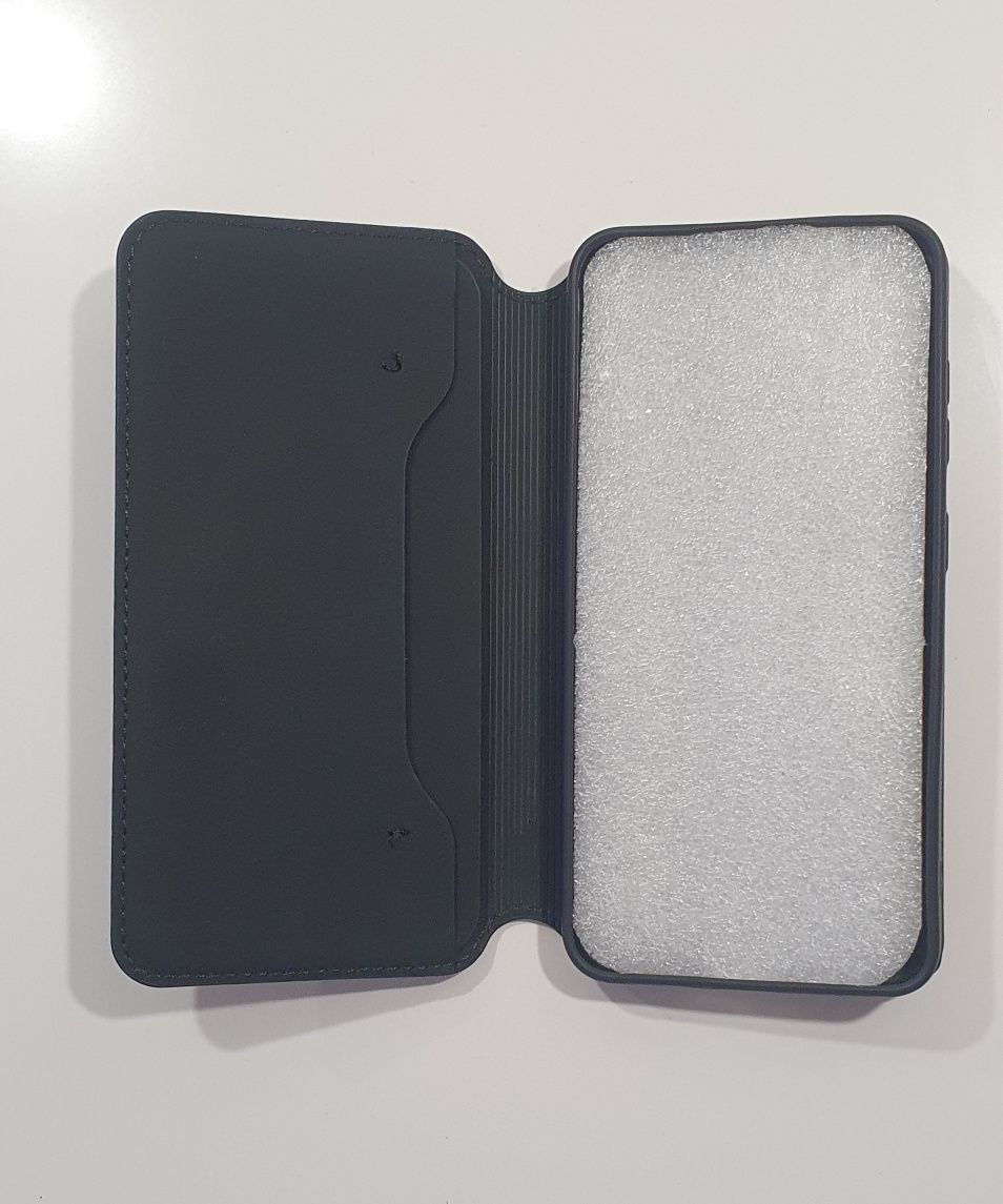 Etui Samsung Galaxy S24 czarny mat - dual pocket