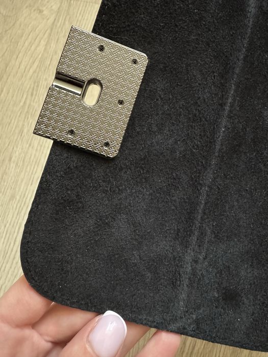 Шкіряна жіноча сумочка в стилі фурла