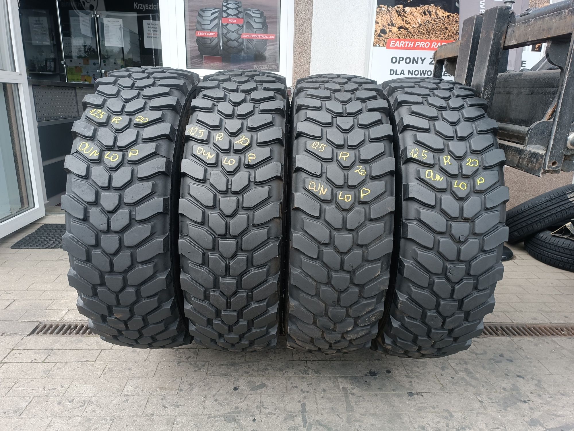 12.5R20 Dunlop SP PG8 MPT opony przemysłowe 12.5-20