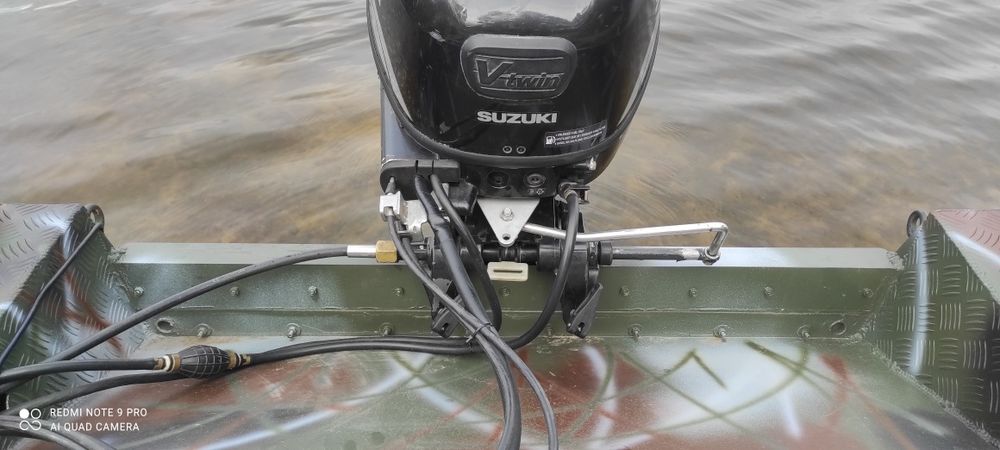 Лодка Крым (Крим) с мотором Suzuki DF-25 V-twin.