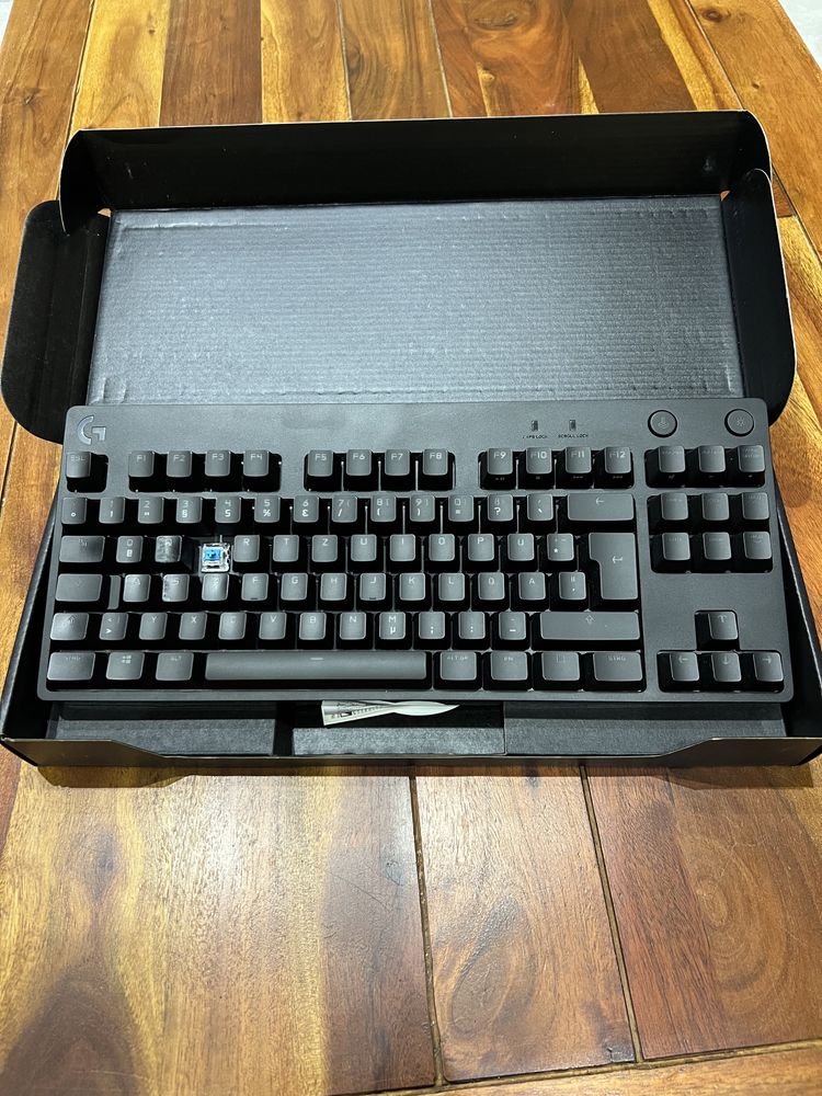 Teclado Logitech G PRO TKL