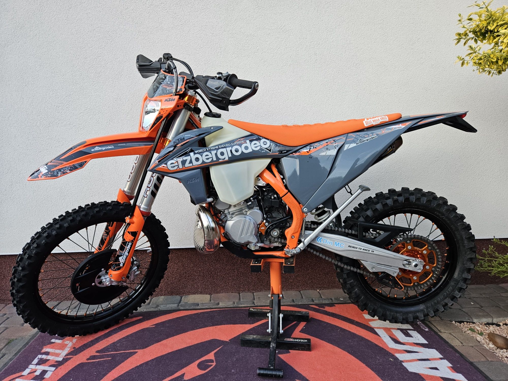 KTM 300 Erzbergrodeo FMF Piękny tpi exc