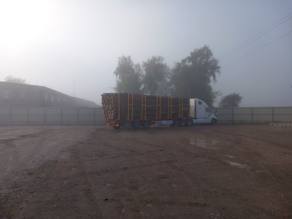 Лісовоз напівпричіп  + тягач
