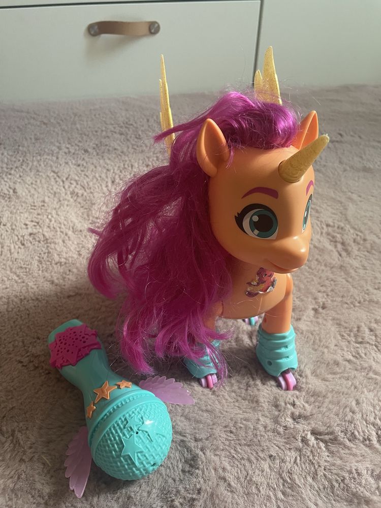 My litte pony sunny na rolkach + mikrofon