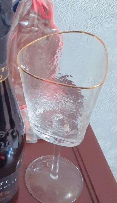Бокал винный треугольный золото 350 мл