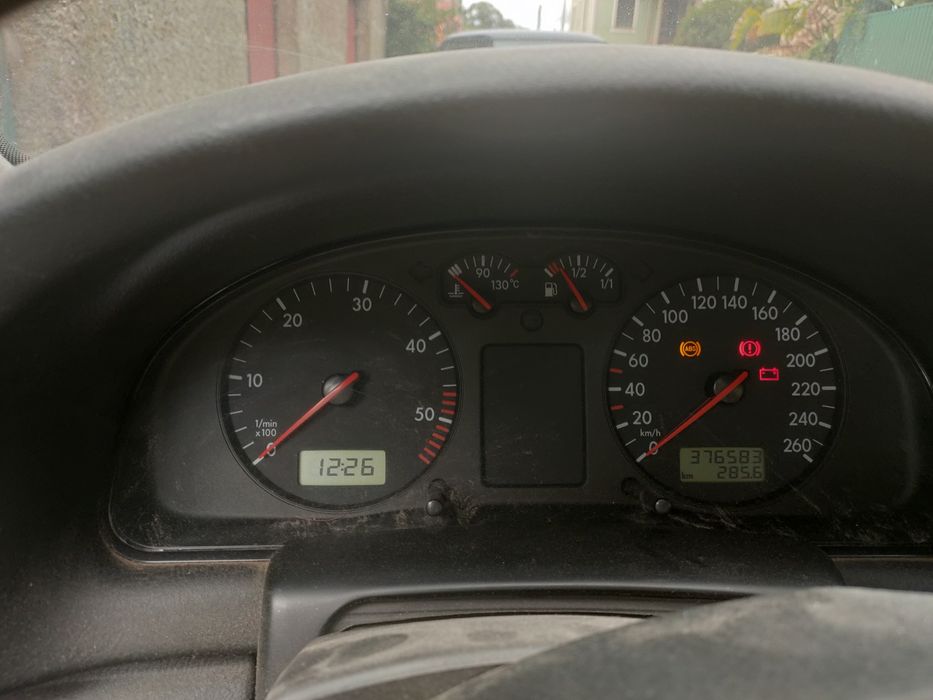 Vendo VW Passat variant de 99