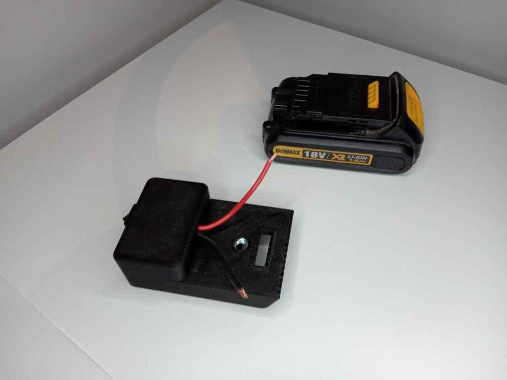Adapter baterii, uchwyt halogenu DeWalt xr 18v