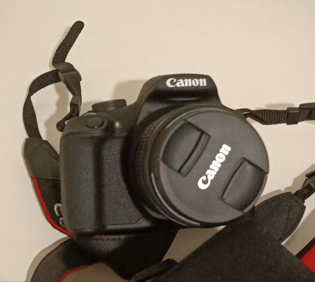Canon EOS 2000D  t