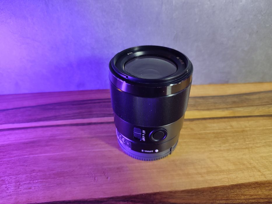 Об'єктив Sony FE 35 mm f/1.8 SEL35F18F