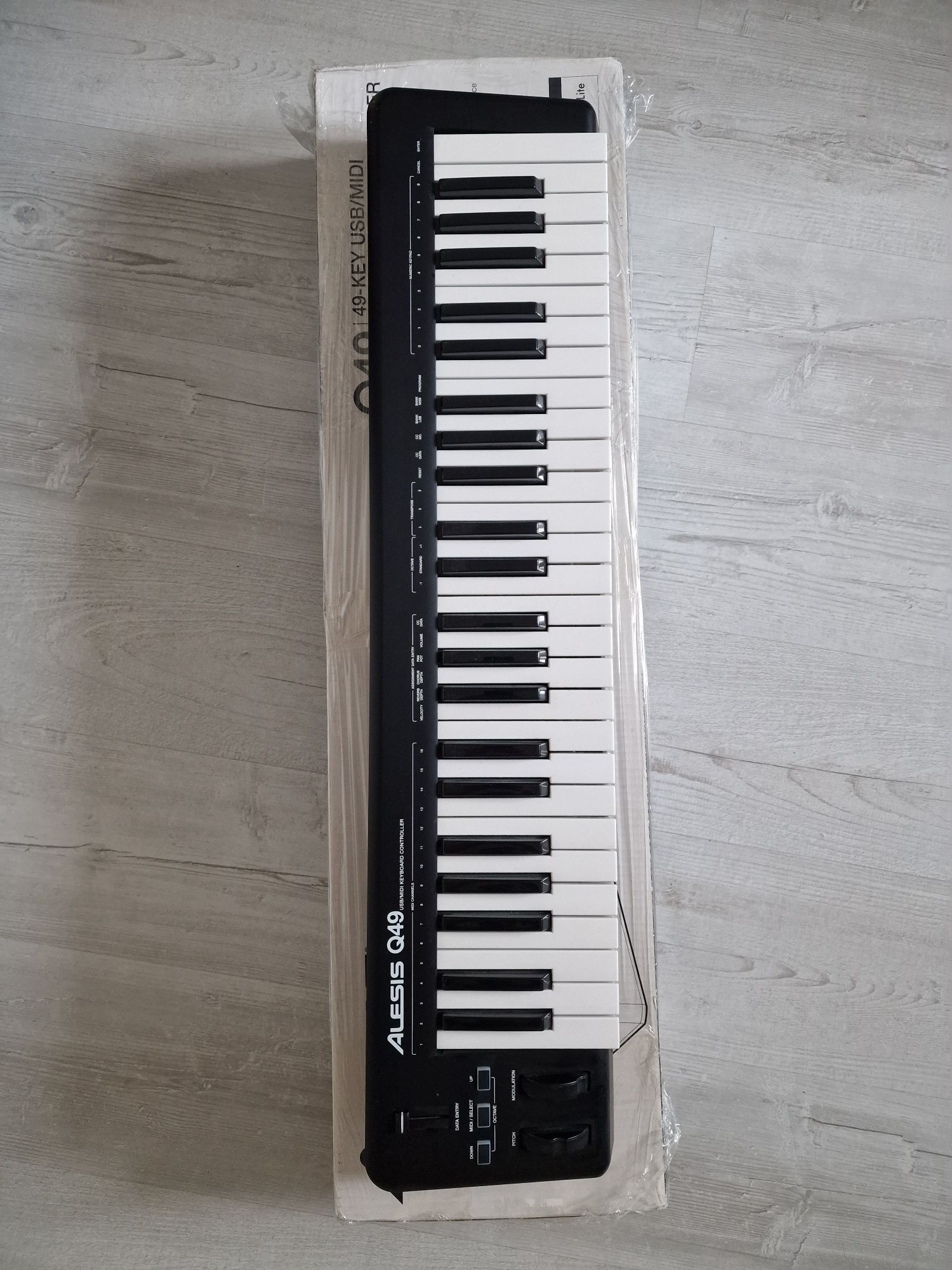 Alesis Q49 kontroler midi keyboard pianino