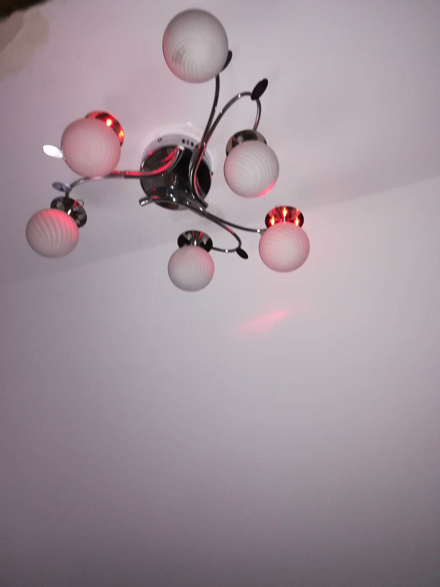 Lampa pokojową led