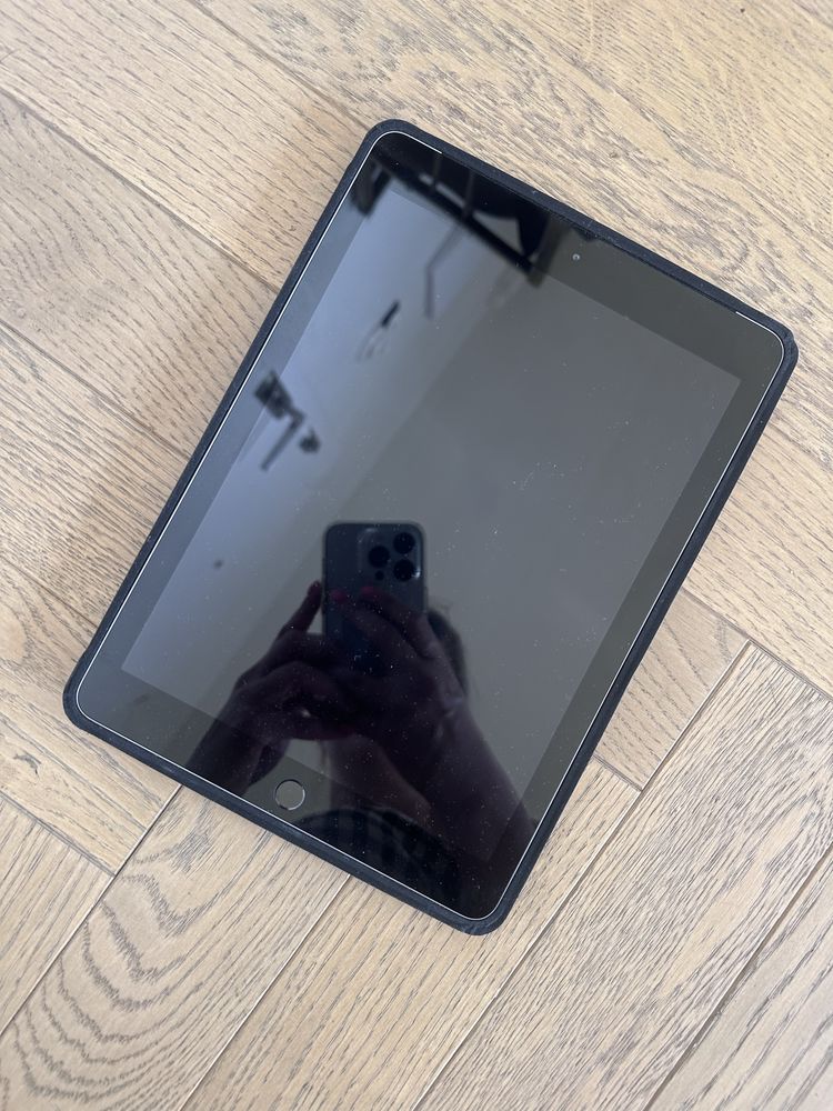 Apple iPad 6 Cellular A1954 2GB 128GB Space Gray iOS