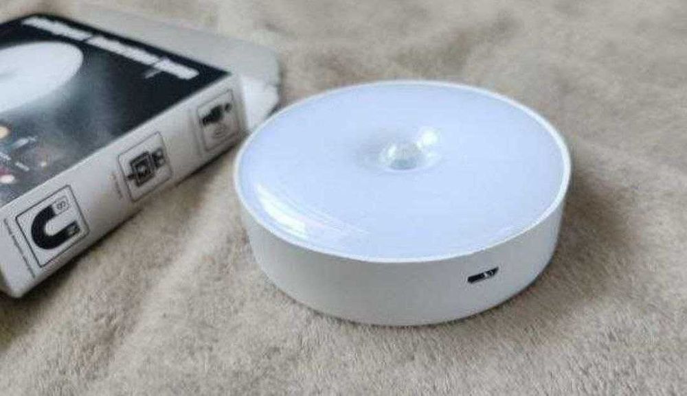 Світильник 8 світлодіодів з датчиком руху