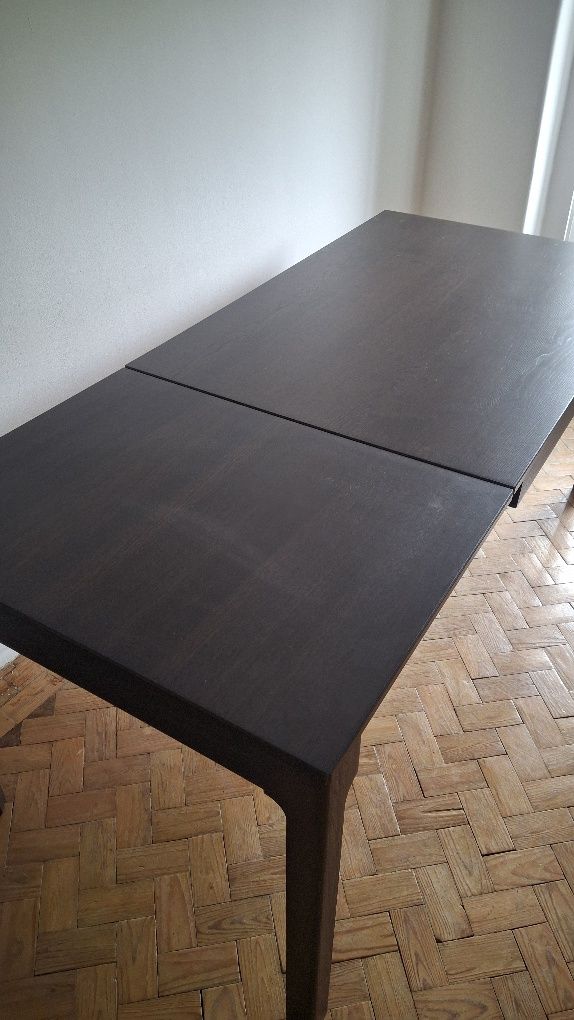 Mesa expansível.