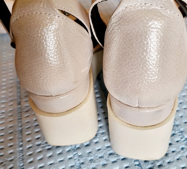 Босоніжки 36р шкіра 23.5см