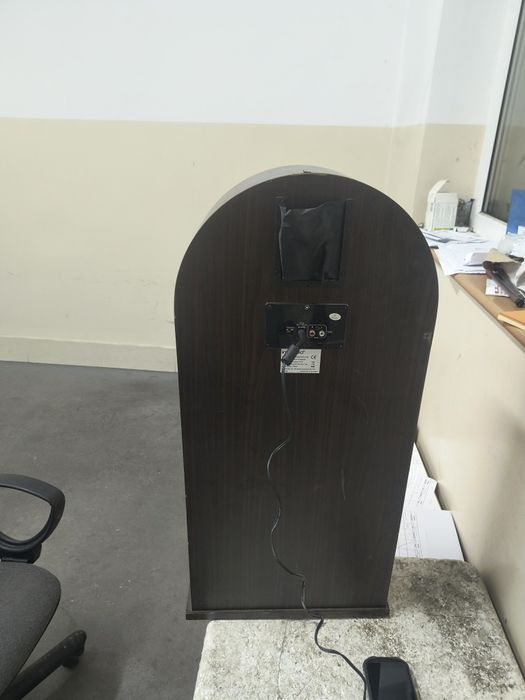 Szafa grająca bluetooth