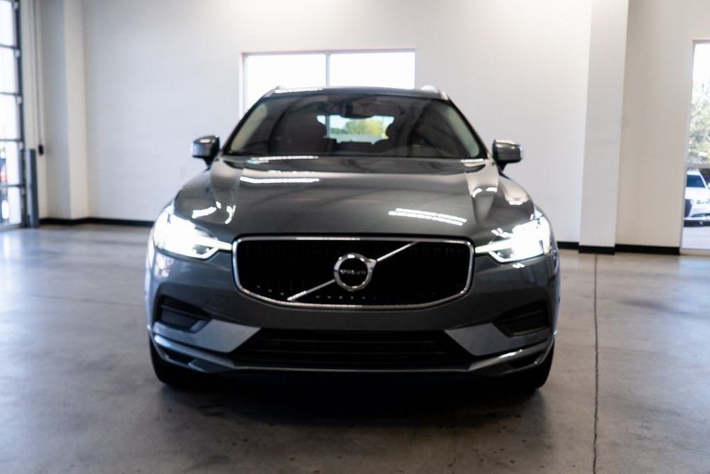 2018 Volvo XC60 Momentum