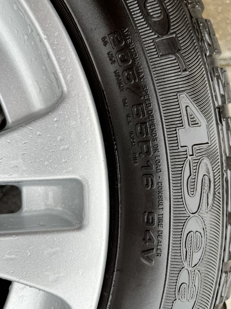 Opona pojedyńcza goodyear vector4season 205/55 R16