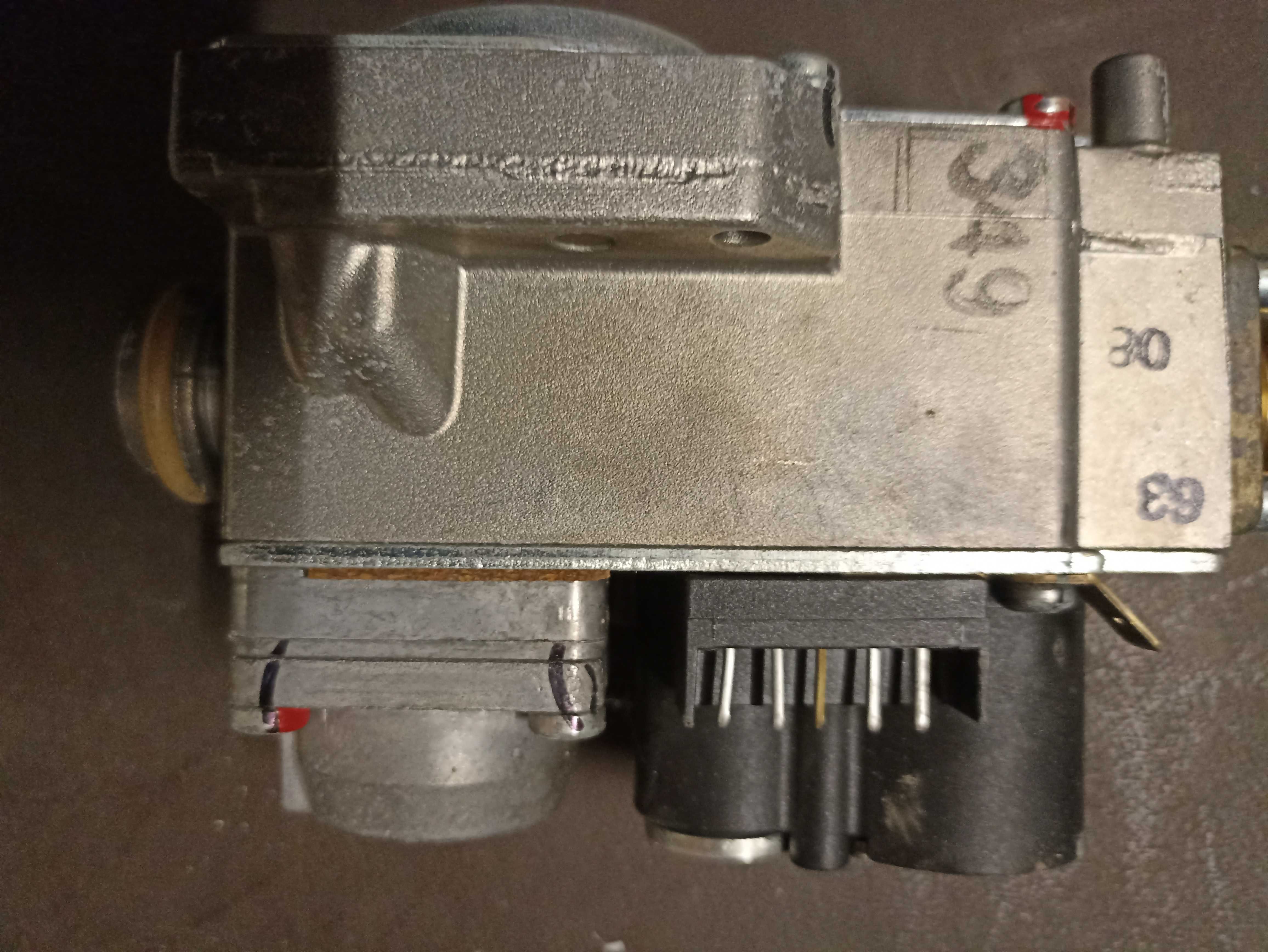 Piec Termet Sterownik Honeywell automat gazowy Honeywell typ VK4115V
