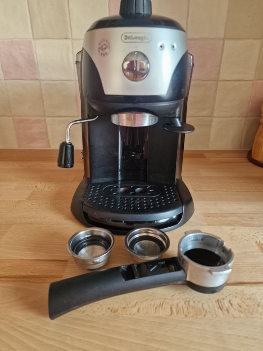 Ekspres do kawy DeLonghi ec221.b