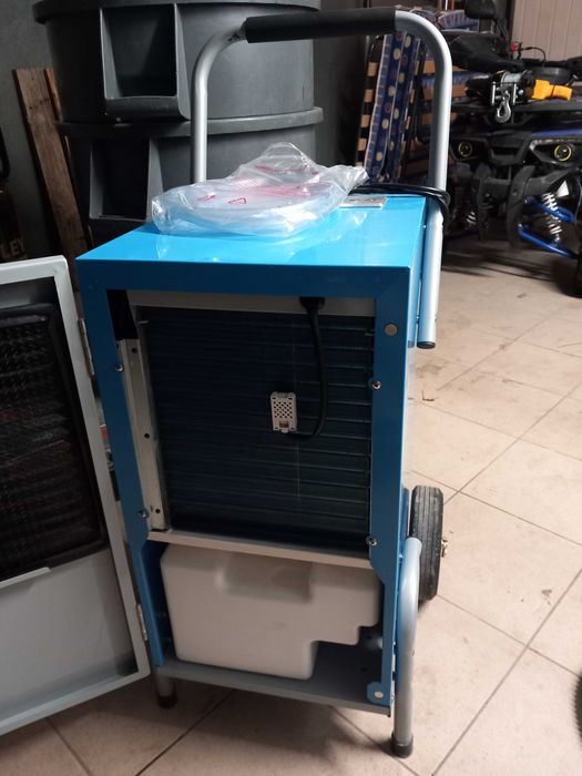 OSUSZACZE budowlane na wynajem   Pochłaniacz wilgoci