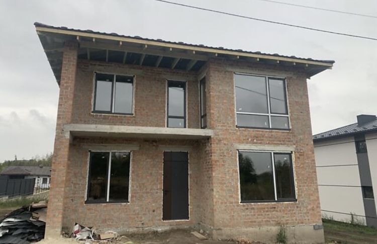 Продається будинок, Байківці