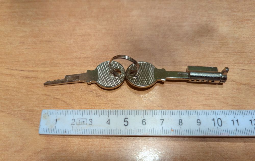 Замок дверцят холодильника BXMS з двома ключами