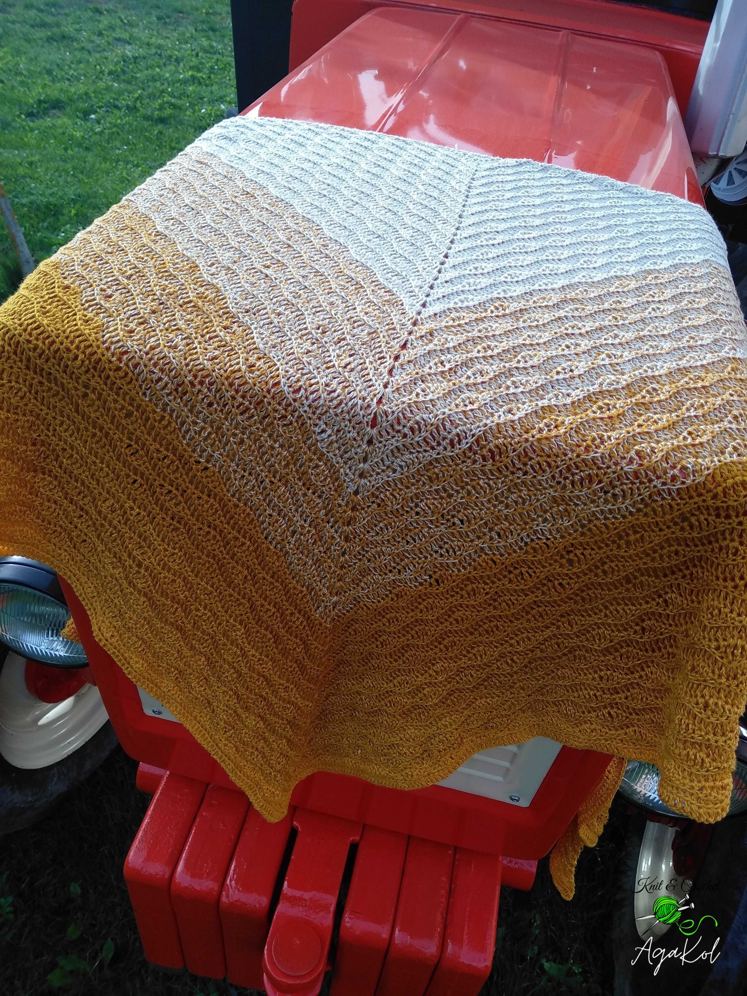 Handmade ręcznie robiona chusta na szydełku