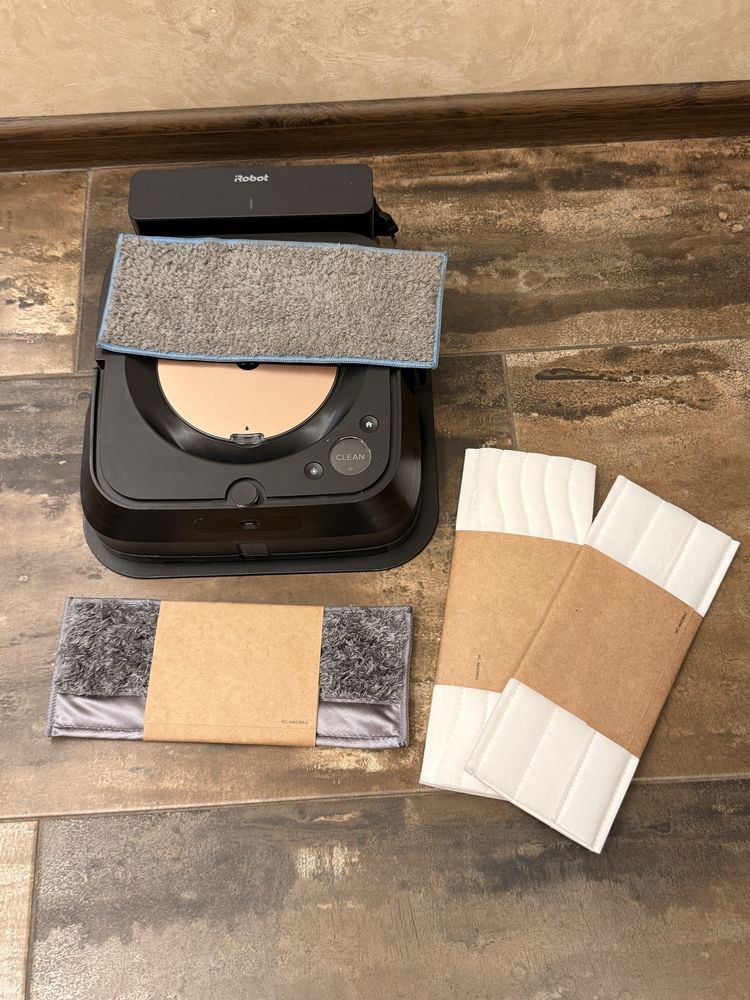 Робот пилосос iRobot Braava Jet M6