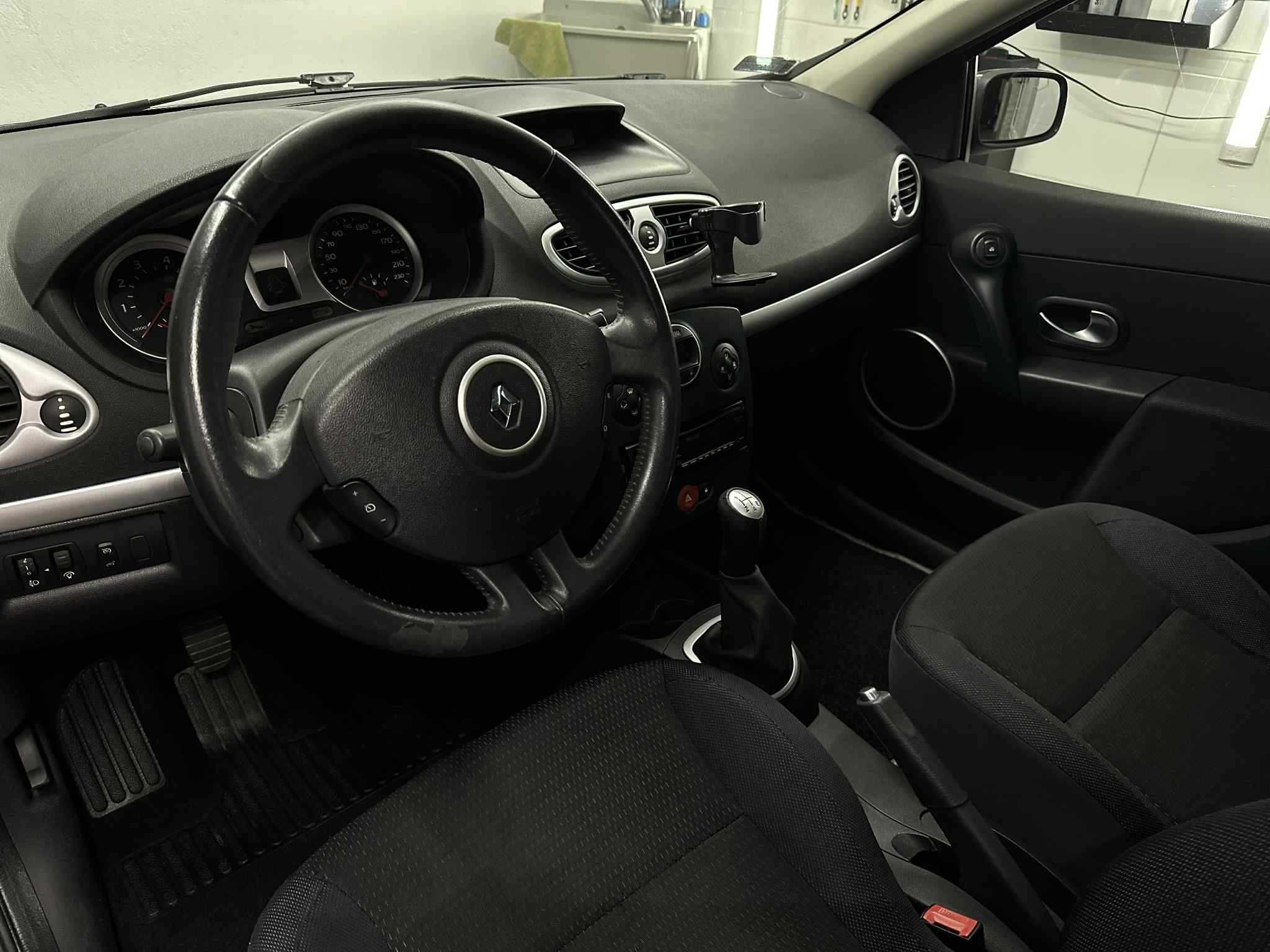 Renault Clio 3 2006 1.4 16V LPG