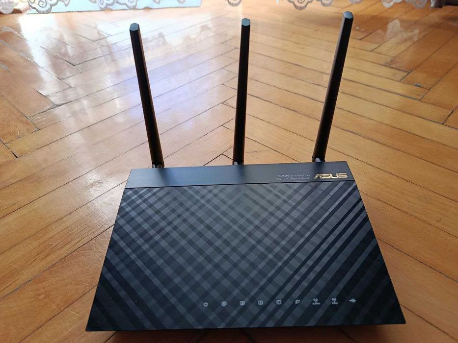 Продам роутер Asus RT-AC66U, Dual-Band Wі-Fі AC1750 Gigabit Router