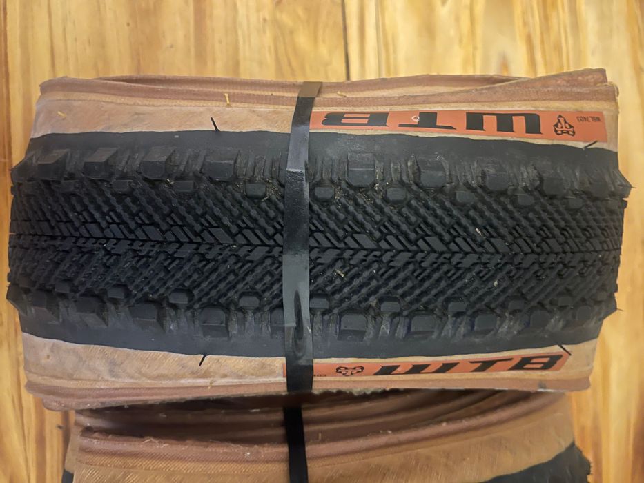 Pneus gravel WTB e Continental