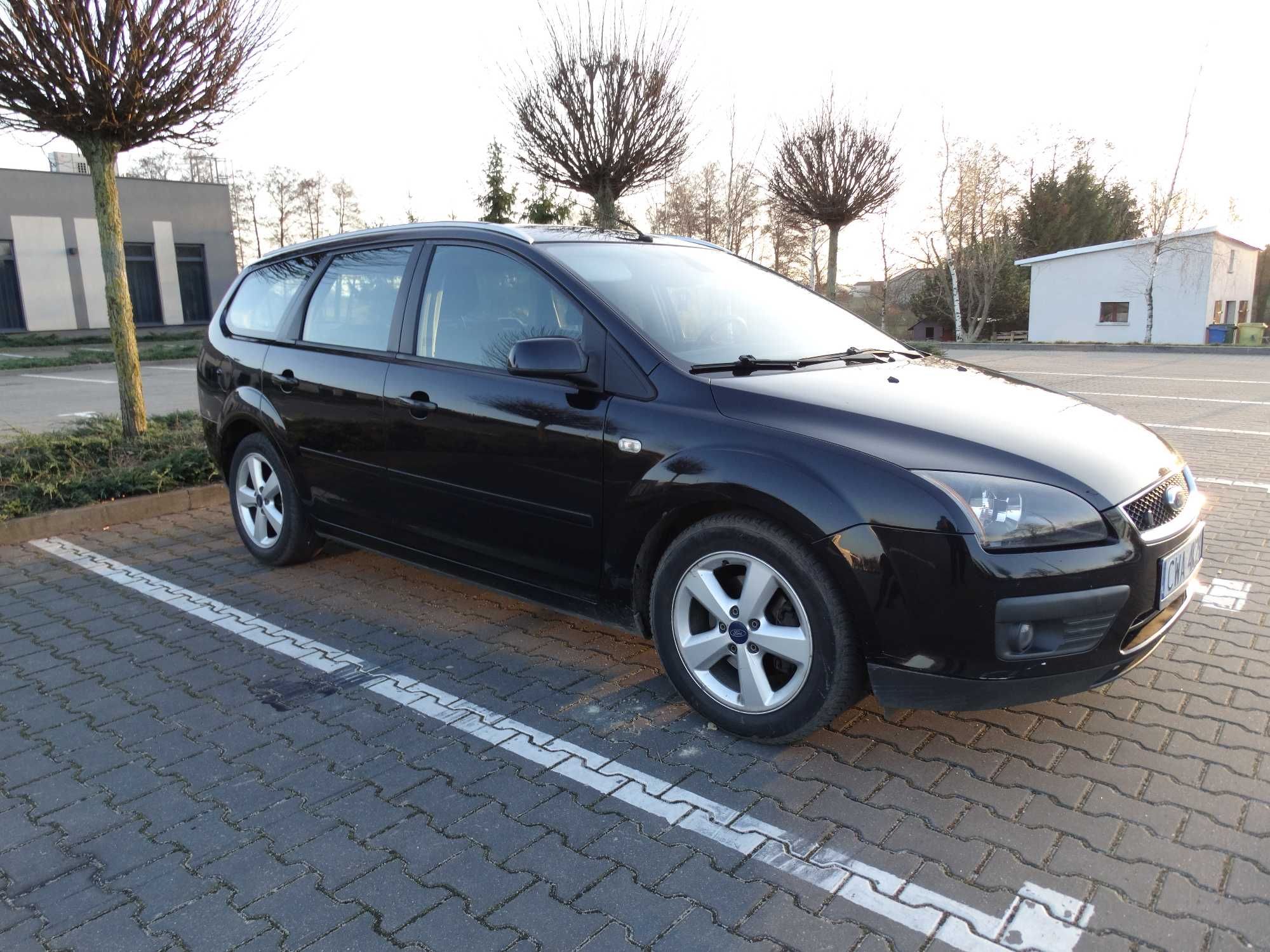 Ford Focus 1.8 Tempomat, podgrzewana przednia szyba, grzane fotele