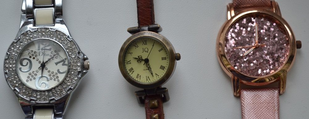 Комплект жіночих наручних годинників