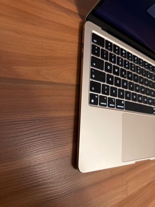 Macbook Air M2 13 cali jak nowy Blokada icloud Na części