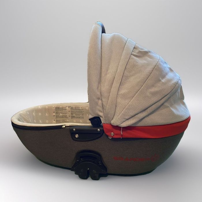 Tutek Grander Play детская коляска 2 в 1