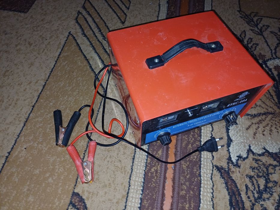 Зарядний пристрій 6х12х24в 40а