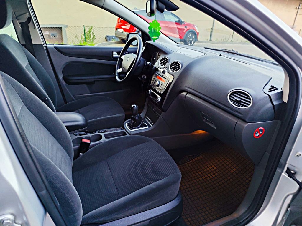 *SREBRNY KRÓL* Śliczny Ford FOCUS GHIA  Klimatronik Tempomat Zobacz