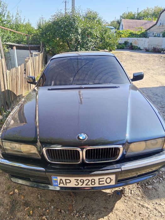 Продам машину BMW