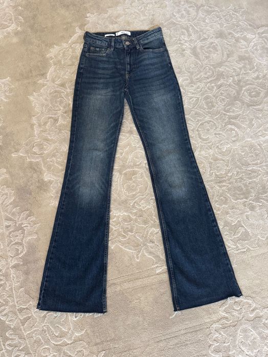 Джинси кльош Mango