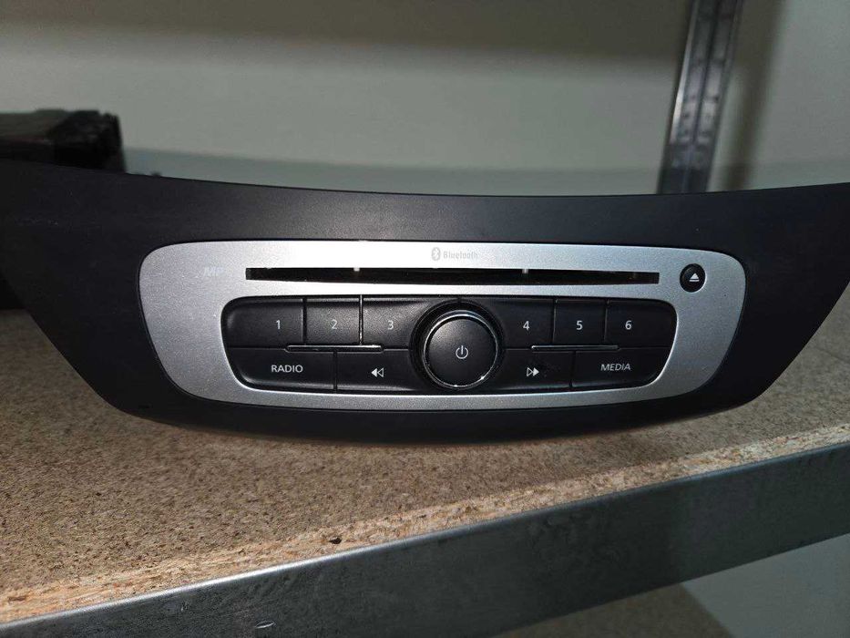 Магнітола R-Link Renault Laguna 281156142R