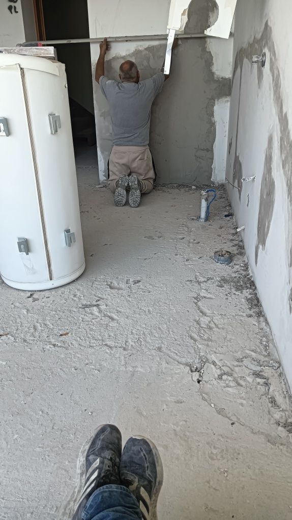 Faço todo o tipo de trabalhos de obra e pintura etc...