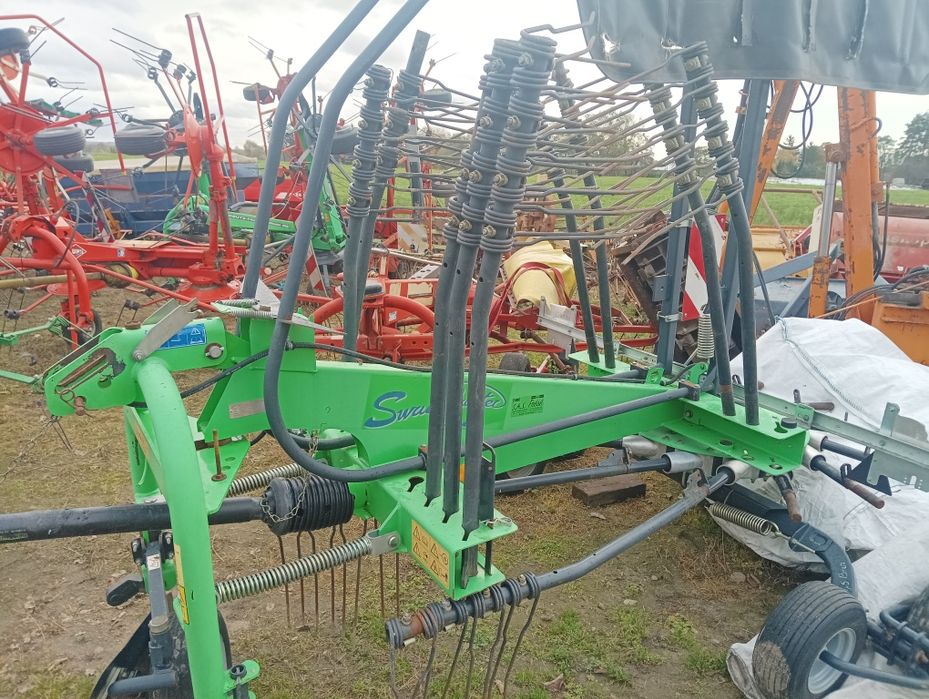 Przetrząsarka  do siana 4,  6 , 8 gwiazdowa zgrabiarka kuhn Krone