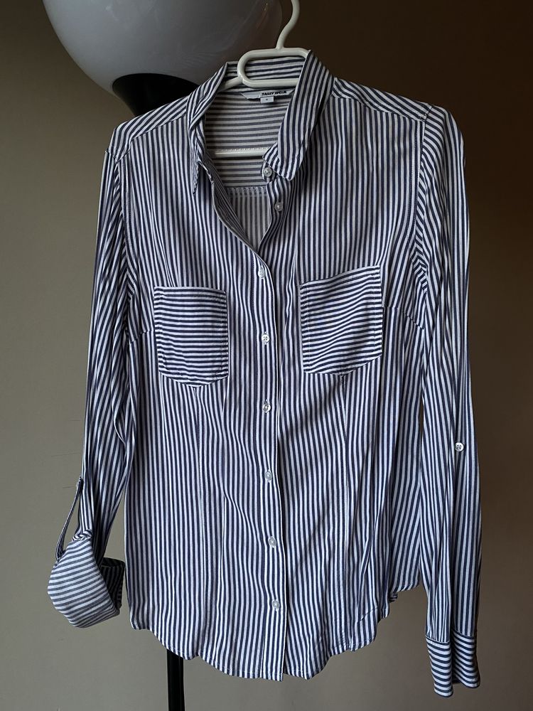 Camisa riscas azul e branca / Blue and white striped shirt