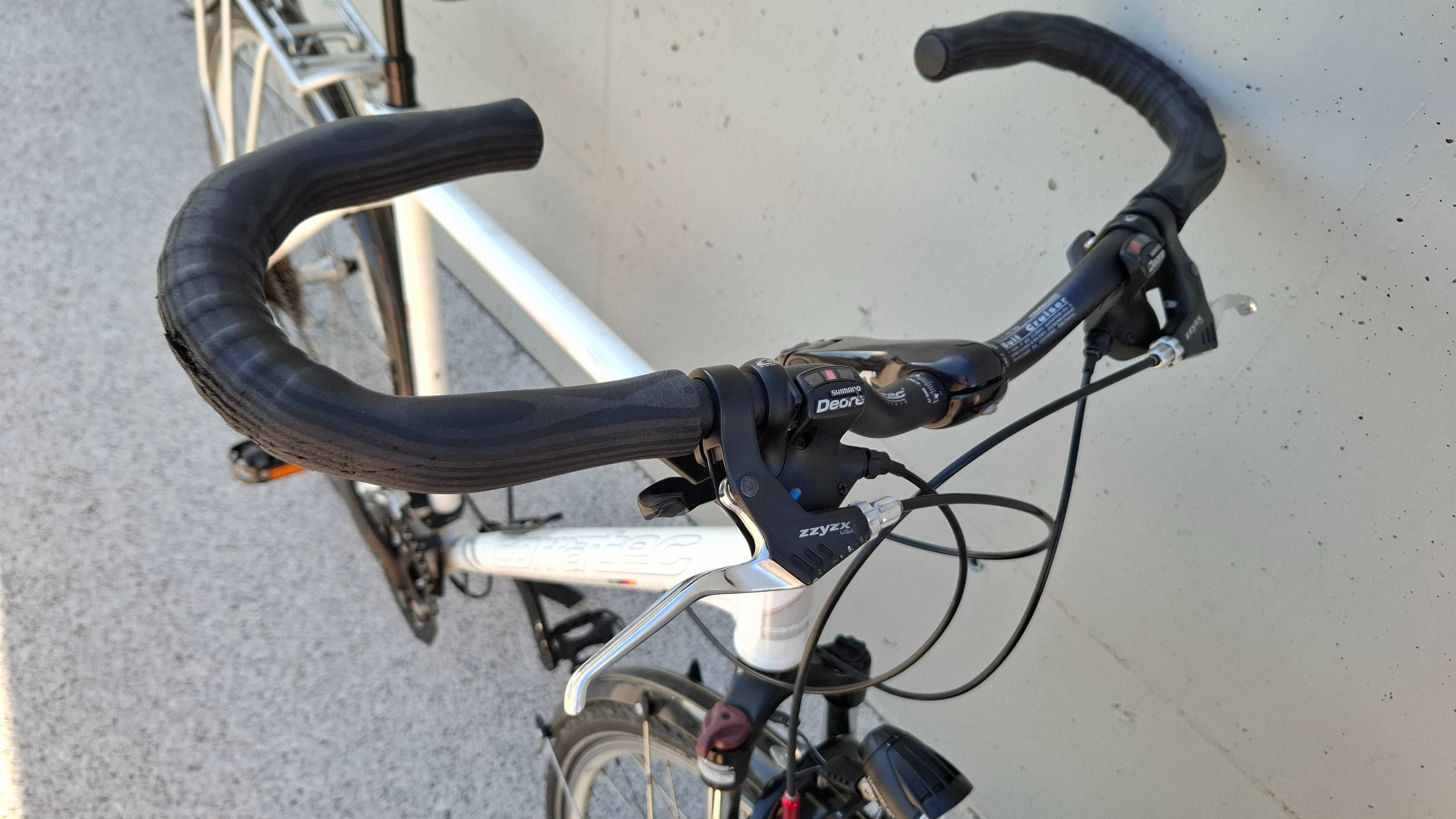 Bicicleta de trekking Corratec