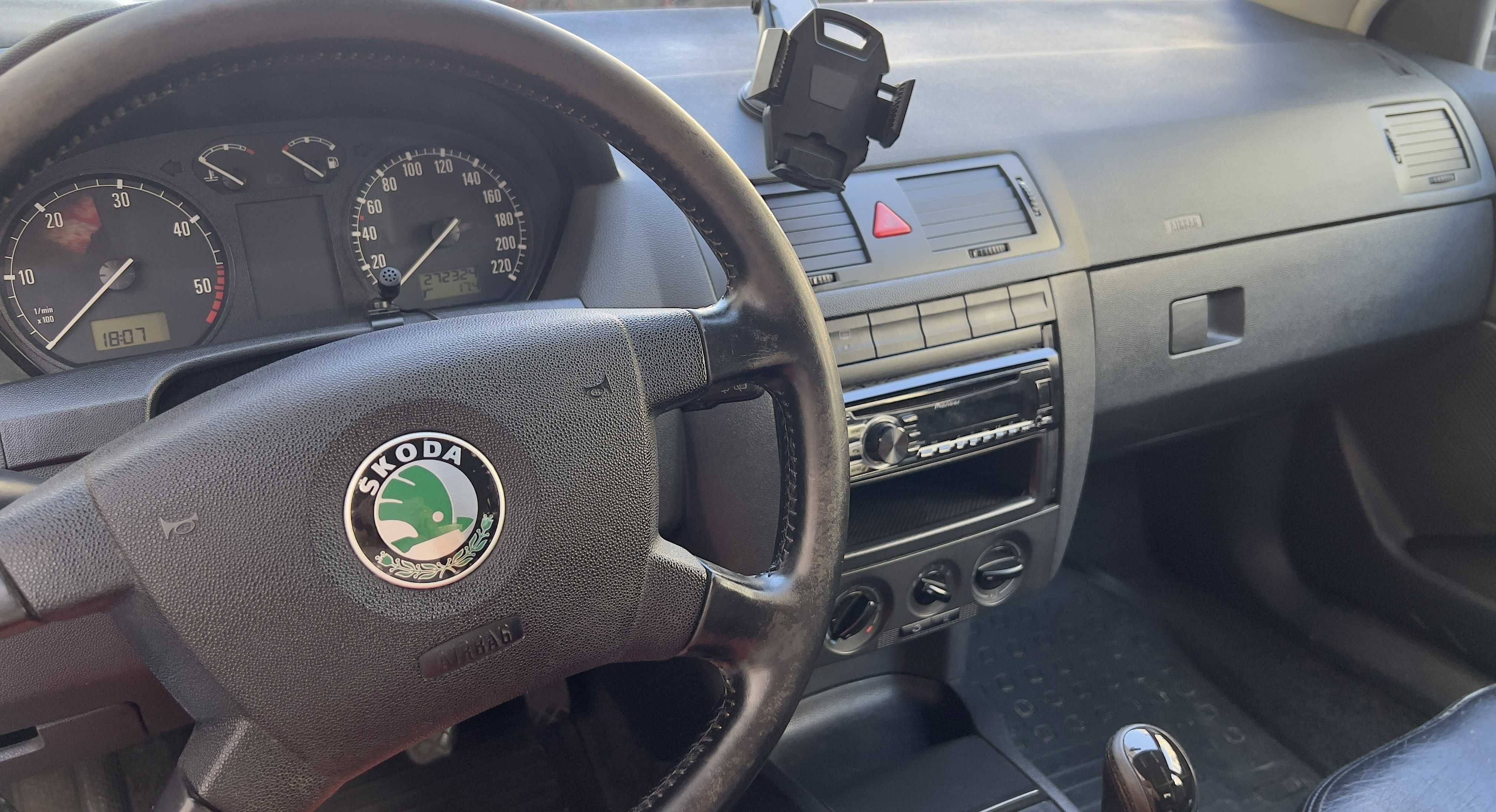 Skoda Fabia Break 1.4TDI Elegance–Pele, Cruise, Sensores, Xenon Origem