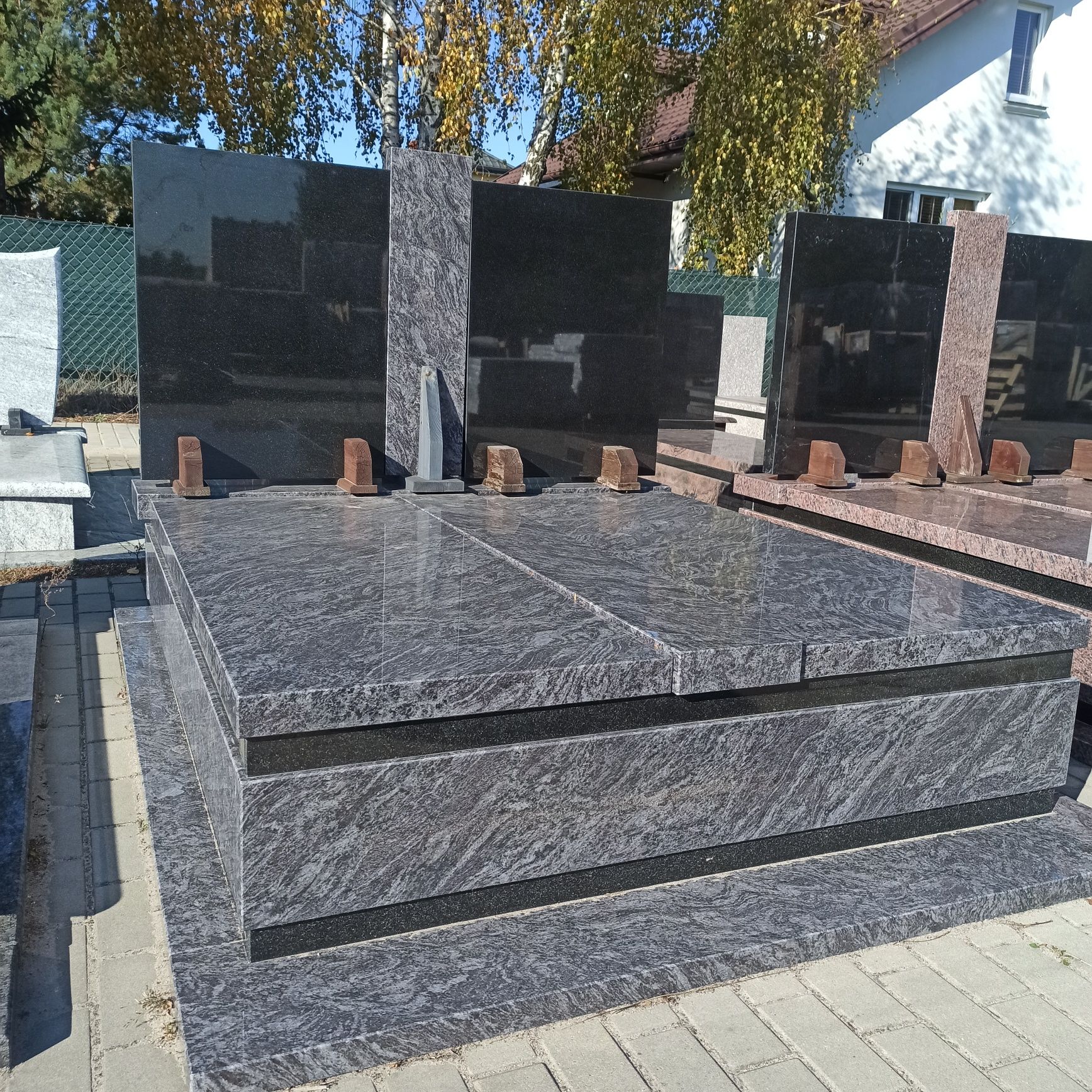 Nagrobki granitowe podwojne